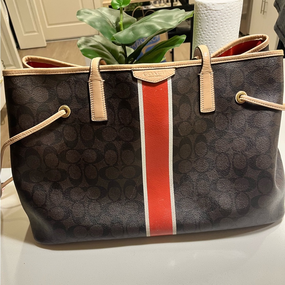 Large COACH tote